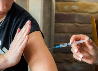 Украинцы хотят вакцинироваться российской вакциной «Спутник V»