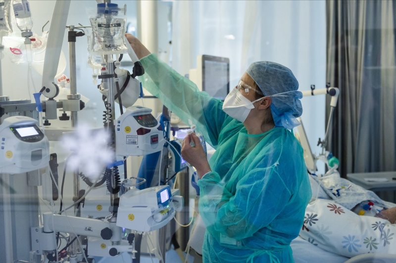 В мире умерли от коронавируса свыше 3 миллионов человек