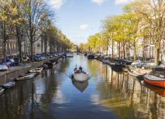 В Нидерландах планируют сохранить разметку для соблюдения дистанции и в дальнейшем