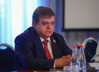 В Совете Федерации считают, что заявление Зеленского о встрече с Путиным в Донбассе не имеет смысла