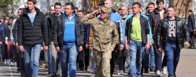 Зеленский подписал закон о призыве резервистов без мобилизации