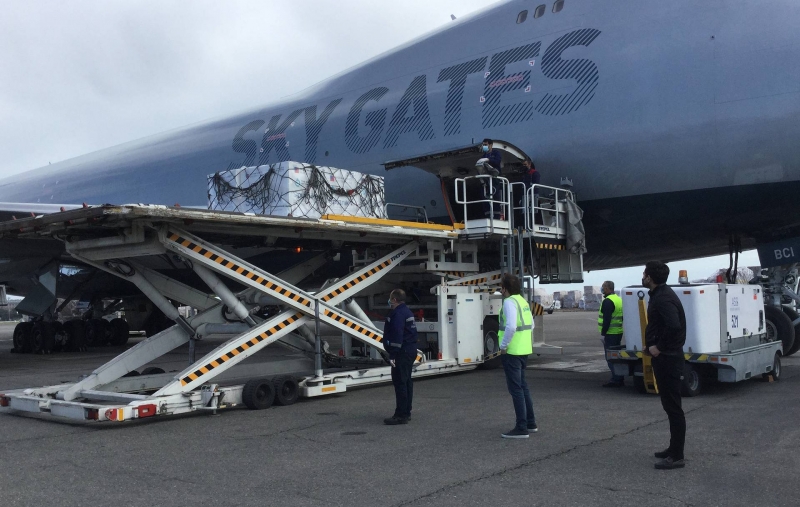 Азербайджан получил первую партию российской вакцины &laquo;Спутник V&raquo;