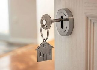 Без риелторов и сайтов-агрегаторов: как изменился подход москвичей к продаже и покупке квартир