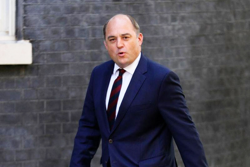 Британцы осудили министра обороны за то, что он назвал Россию угрозой номер один