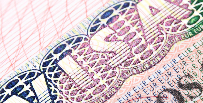 Германия начнет принимать документы на оформление виз от россиян с 1 июня