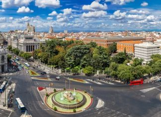 Испания возобновит выдачу виз в Москве 12 мая