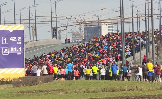 Казанский марафон: любители бега вышли на дистанцию