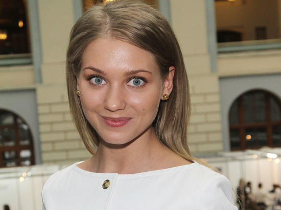 Кристина Асмус располнела до второго подбородка и складок на животе