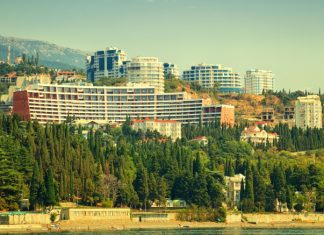 «Планы будут перевыполнены»: в Крыму надеются принять до 10 миллионов отдыхающих