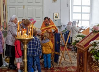 Раскольники захватили храм УПЦ на Украине