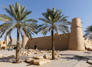 Саудовская Аравия вводит платный карантин для непривитых иностранцев