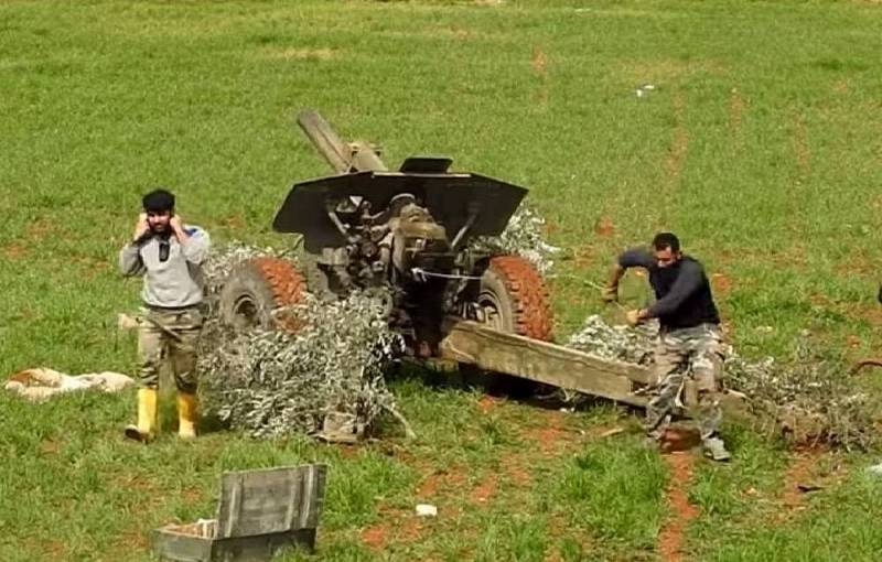 Сирийские боевики отказываются от покровительства Турции из-за снижения жалований