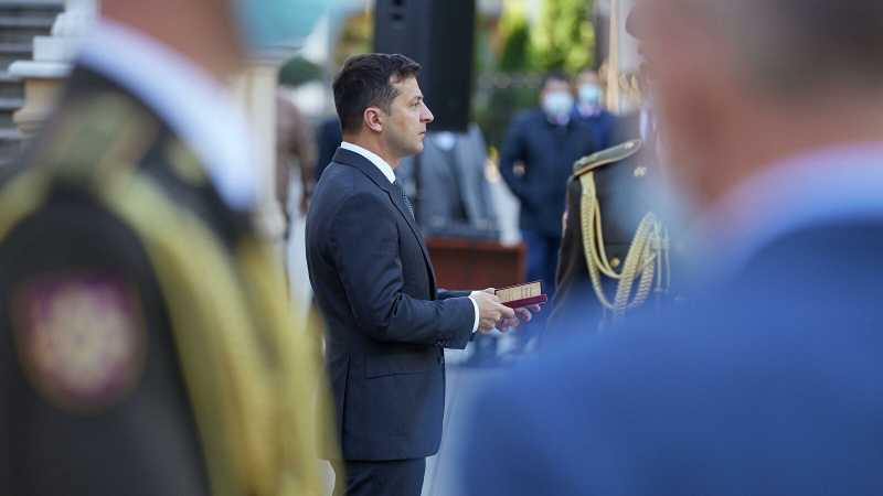 СМИ: Зеленский планирует принять участие в праздничных мероприятиях 9 мая