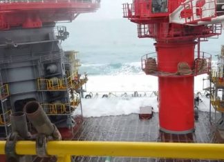 Стартовал поиск пресной воды под Азовским морем