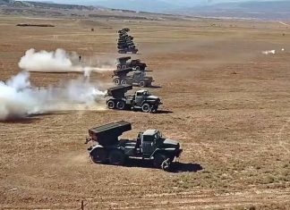 В Азербайджане призвали нанести ракетный удар по российским миротворцам в Карабахе