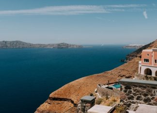 В Греции назвали документы, которые потребуются туристам для поездок на островные курорты