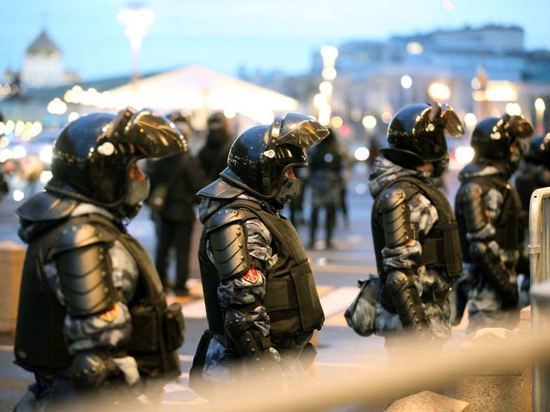 В Петербурге художнику дали 10 суток за несанкционированную акцию