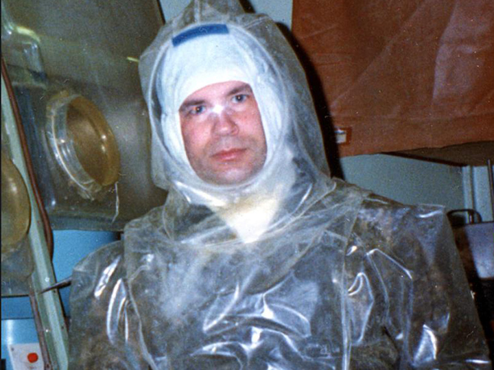 Военный микробиолог раскрыл тайны развития СOVID-19: &laquo;Пандемия будет затухать и разгораться&raquo;