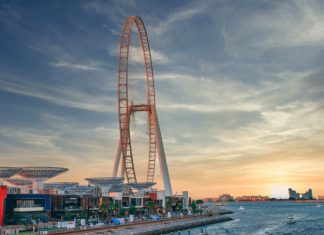 «Идеально для семейного пляжного отдыха»: туристка рассказывает об отпуске в ОАЭ