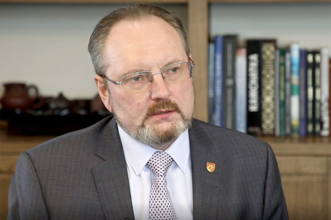 Мурашко: Россия переломила ситуацию с COVID-19