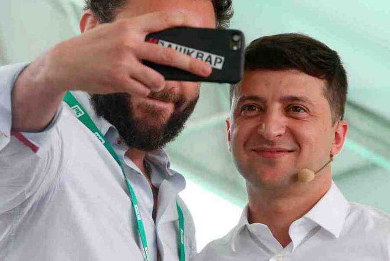 О медийной дымовой завесе, &laquo;потоковой экономике&raquo; и селфи Зеленского из канализации