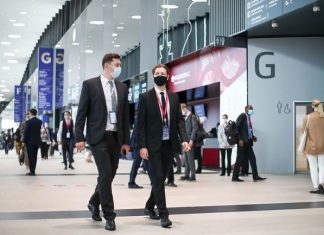 Объем производства вакцины «КовиВак» могут увеличить в шесть раз