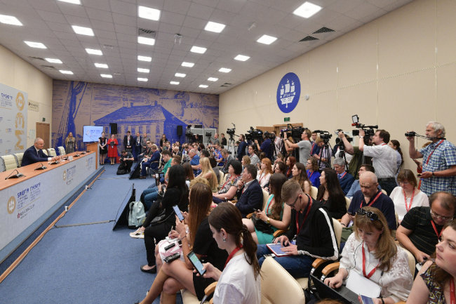 Объем производства вакцины "КовиВак" могут увеличить в шесть раз