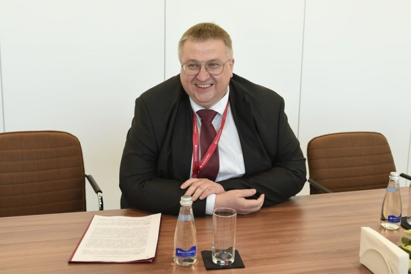 Приложение "Путешествую без COVID-19" может стать обязательным при въезде в РФ