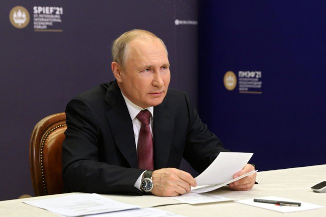 Приложение "Путешествую без COVID-19" может стать обязательным при въезде в РФ