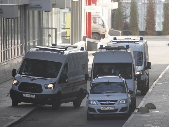 Прыжок в “третью волну»: коронавирус стремительно отвоевал Россию