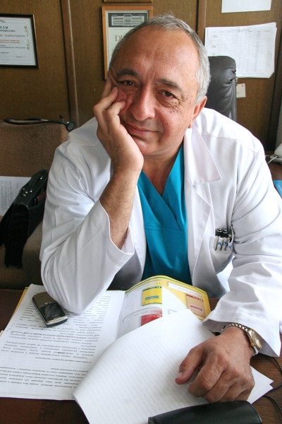 Одному из ведущих кардиохирургов мира Ренату Акчурину исполняется 75 лет