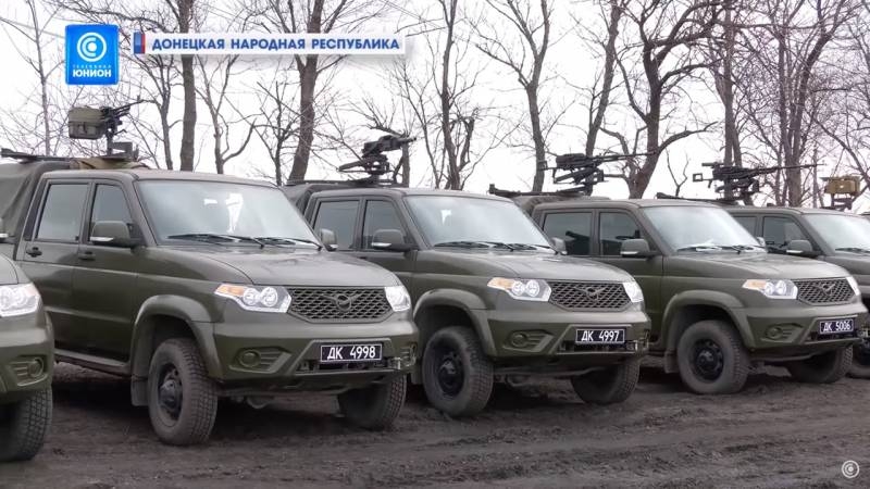 Россия впервые публично поставила военную технику в ДНР