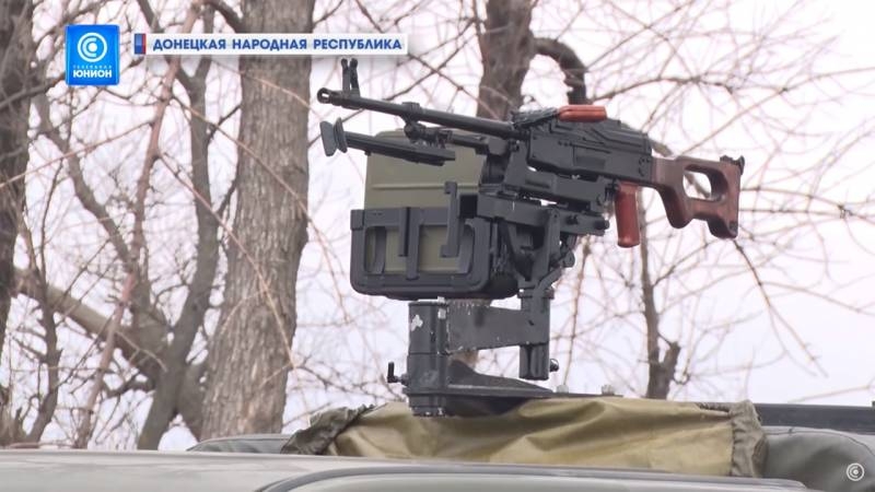 Россия впервые публично поставила военную технику в ДНР