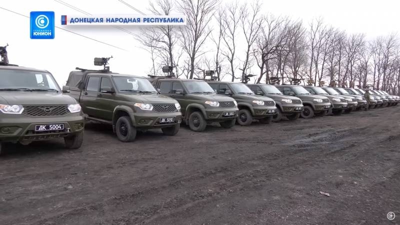 Россия впервые публично поставила военную технику в ДНР