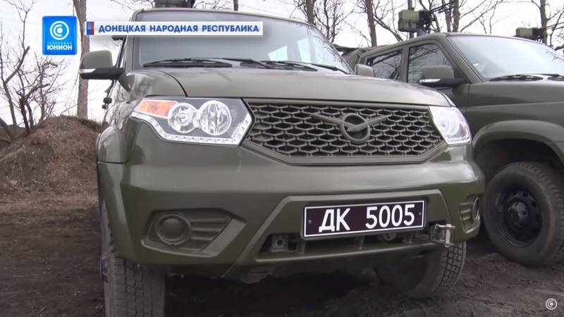 Россия впервые публично поставила военную технику в ДНР