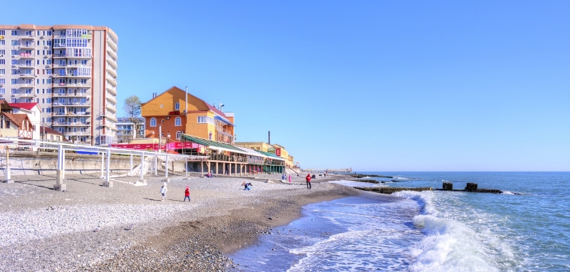 Свинцовые шторма, плохое питание и красивые горы: туристка рассказала об отдыхе в Адлере в феврале