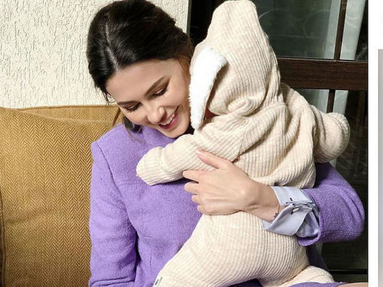 Телеведущая Ушакова назвала пять вредных привычек мам