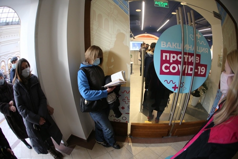 Нужно ли вакцинироваться тем, что уже переболел COVID-19