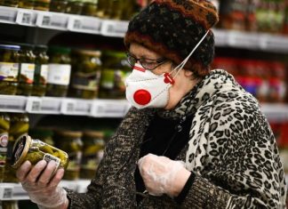 Эксперт рассказала, кому не стоит использовать респиратор без одобрения врача