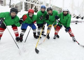 Гала-матч казанской «Золотой шайбы»: «белые» против «зеленых»