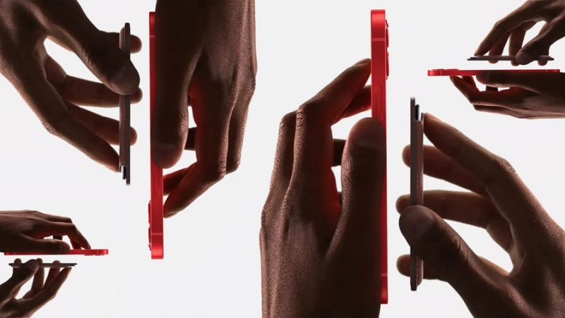 Расширяет ассортимент: Apple создает накладной аккумулятор