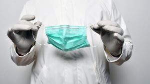 Роскачество назвало самые эффективные защитные маски