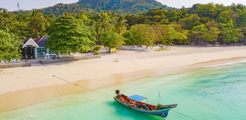 Таиланд откроется для привитых вакциной «Спутник V» россиян