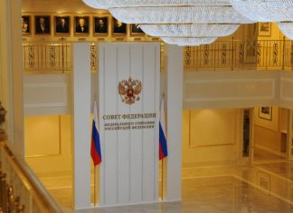 В Совфеде заявили, что Россия окажет помощь Донбассу на фоне эскалации напряженности