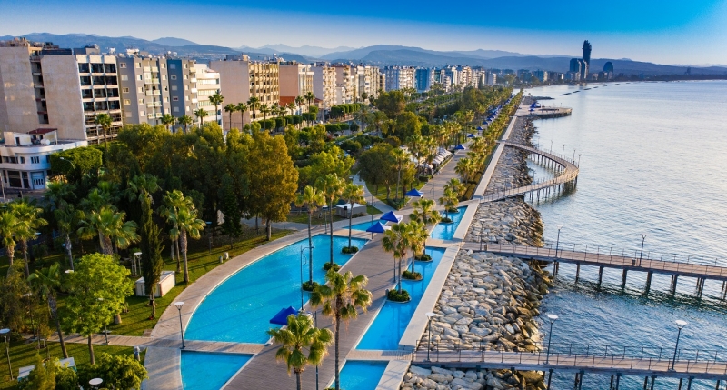 Кипр отменяет ограничения для привитых туристов с 10 мая