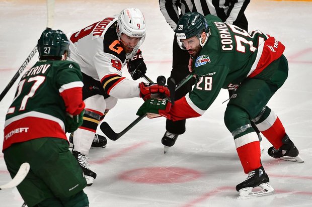 Квартальнов, менеджерские промахи и склоки с бывшими сотрудницами: проблемы &laquo;Ак Барса&raquo; в Кубке Гагарина