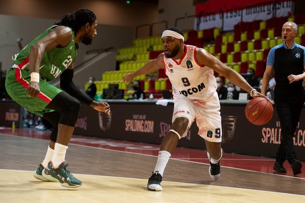 Легионеры пропали, а Клименко божил: УНИКС уступает в первом матче финала Еврокубка