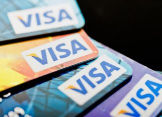 Угрозу отключения России оценили представители Visa и MasterCard