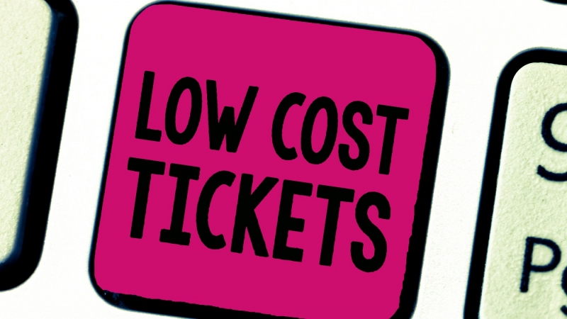 Авиабилеты сильно подешевели после майских праздников