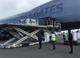 Азербайджан получил первую партию российской вакцины «Спутник V»